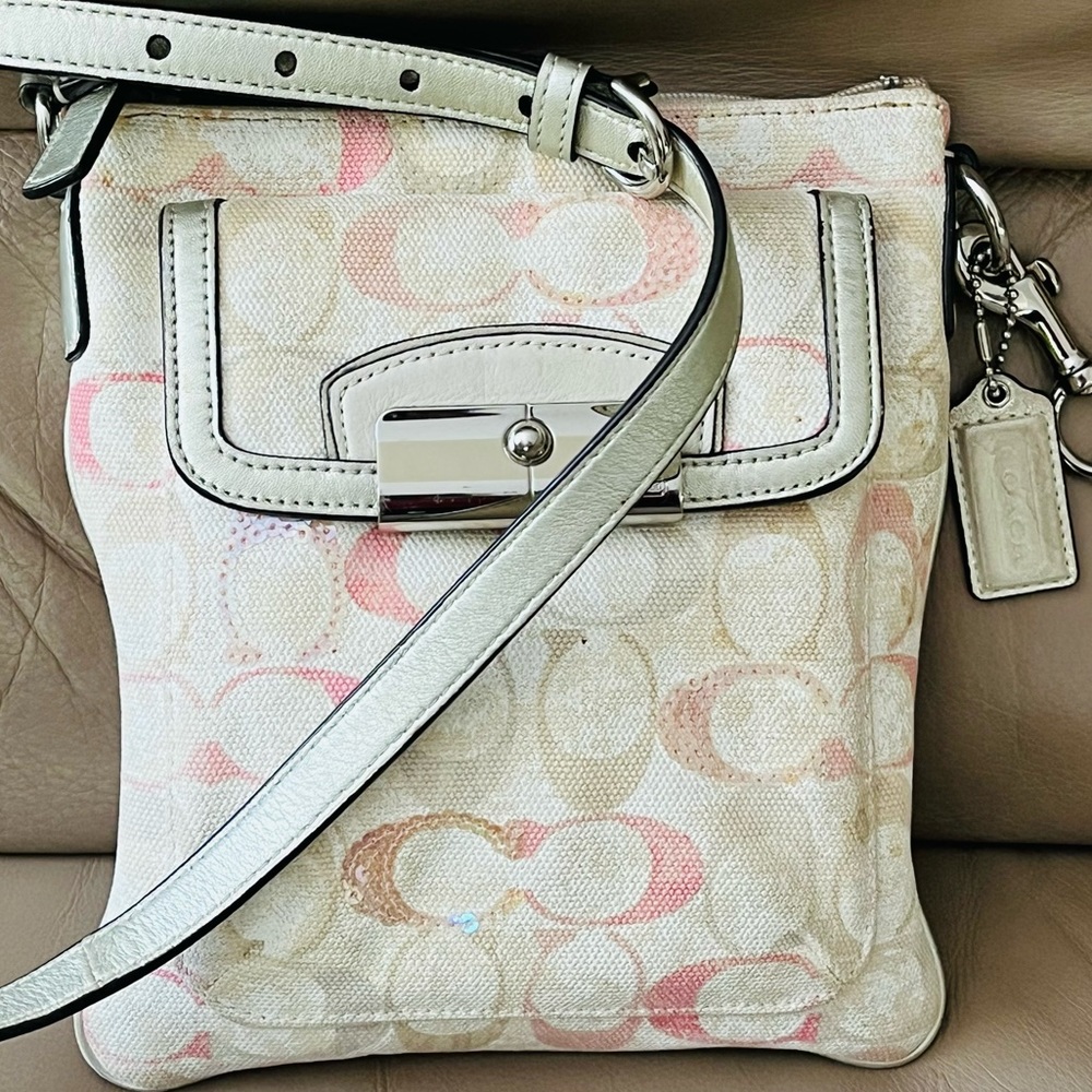 Coach Signature Canvas Crossbody Bag in Light Pink/Beige